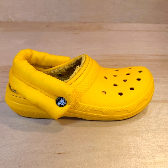 Crocs Neo Puff Yellow Faux Fur Lined Unisex Clogs - Picture 1 of 11